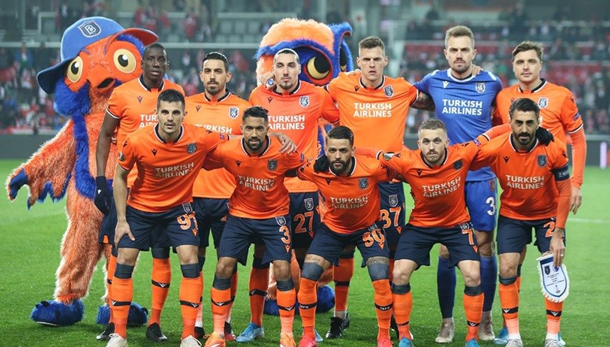 SON DAKİKA: Medipol Başakşehir, bir futbolcunun corona virüs testinin pozitif çıktığını açıkladı