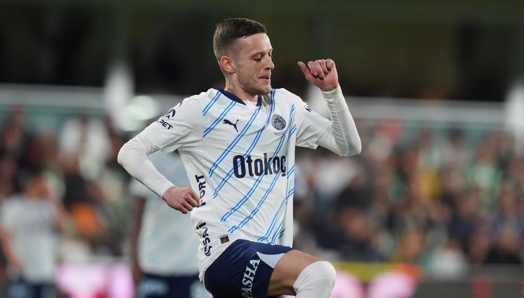 Szymanski, Fenerbahçe'de ilk iki sezonunda 100'ler kulübüne giren ikinci futbolcu olacak