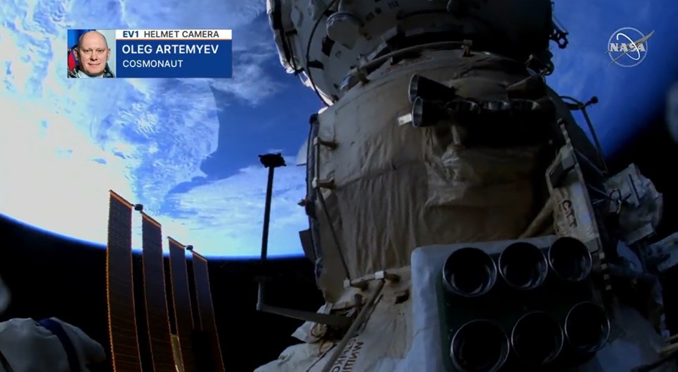 Rus kozmonotlardan uzay yürüyüşü: Dünya da görüldü - 1