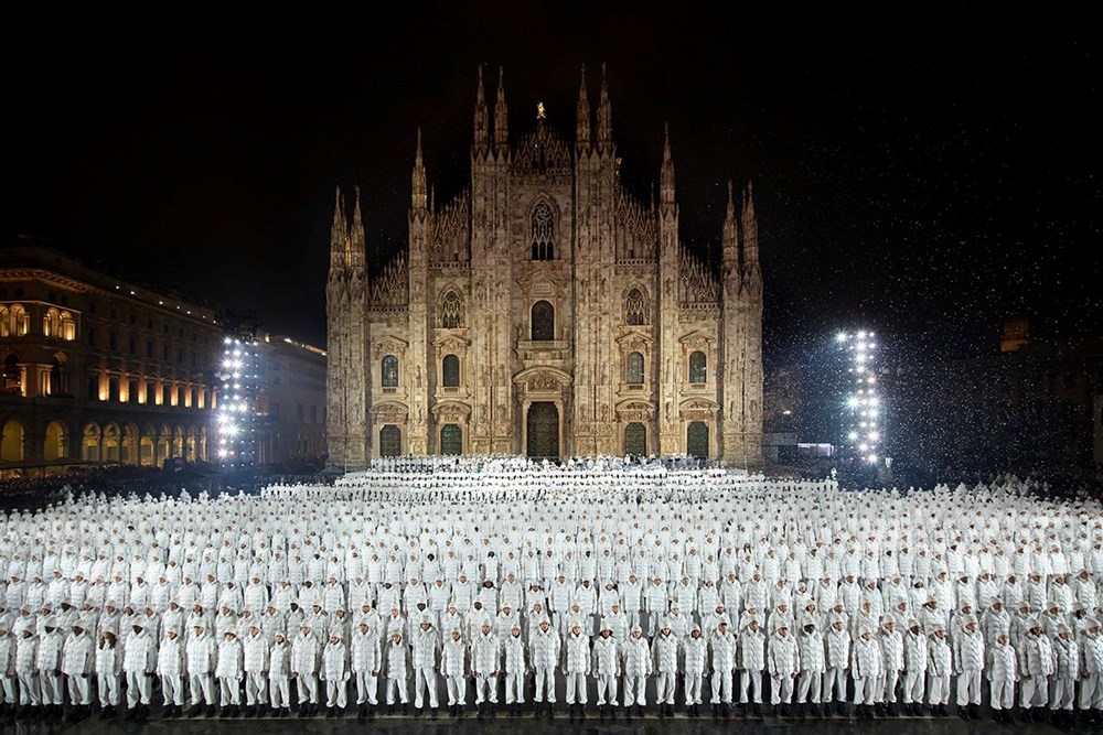 İtalyan lüks markası Moncler 70. yılına özel 18 bin insanı Milano'da bir araya getirdi - 6