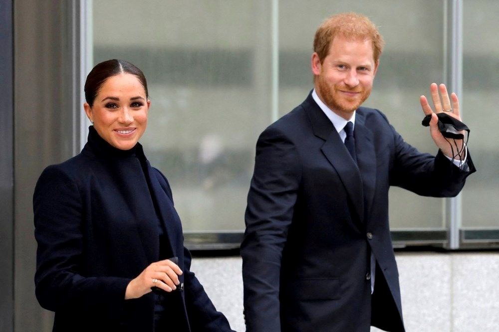 Kraliyet mülkünden kovulan Prens Harry ve Meghan Markle anahtarları teslim etti - 4