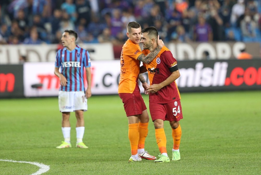 Galatasaray kaçtı, Trabzonspor yakaladı - 12