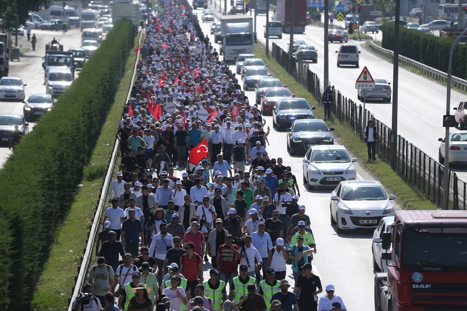 CHP lideri Kılıçdaroğlu: Ellerimiz şiddete kalkmayacak - 1