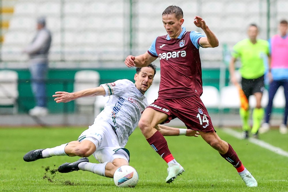 Konyaspor'a mağlup olan Trabzonspor'un deplasmanda galibiyet hasreti 12 maça çıktı - 4