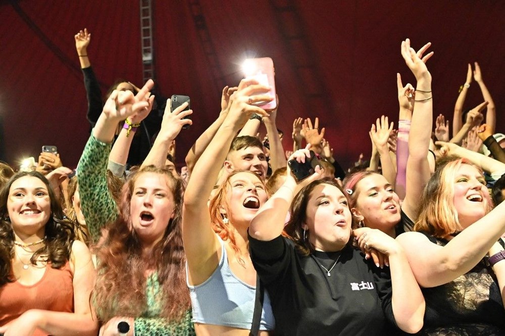 İngiltere'de aylar sonra ilk müzik festivali - 12