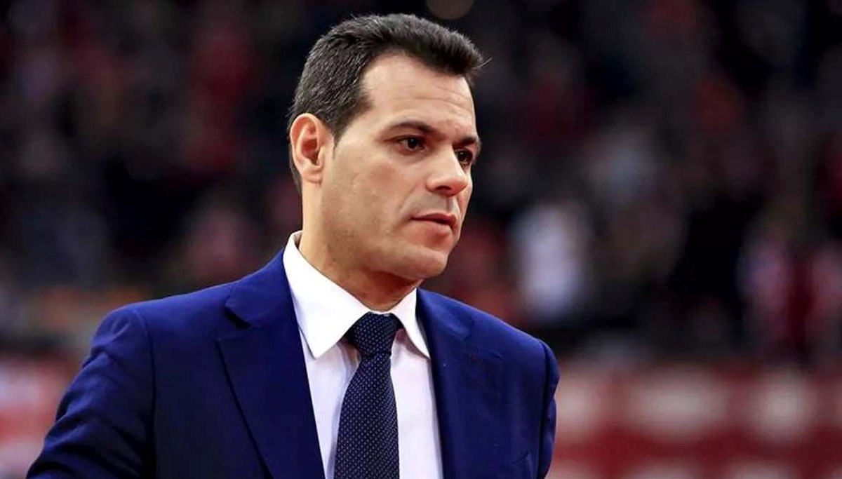 Fenerbahçe'de Dimitris Itoudis ile yollar ayrılıyor Fenerbahçe'de Dimitris Itoudis ile yollar ayrılıyor
