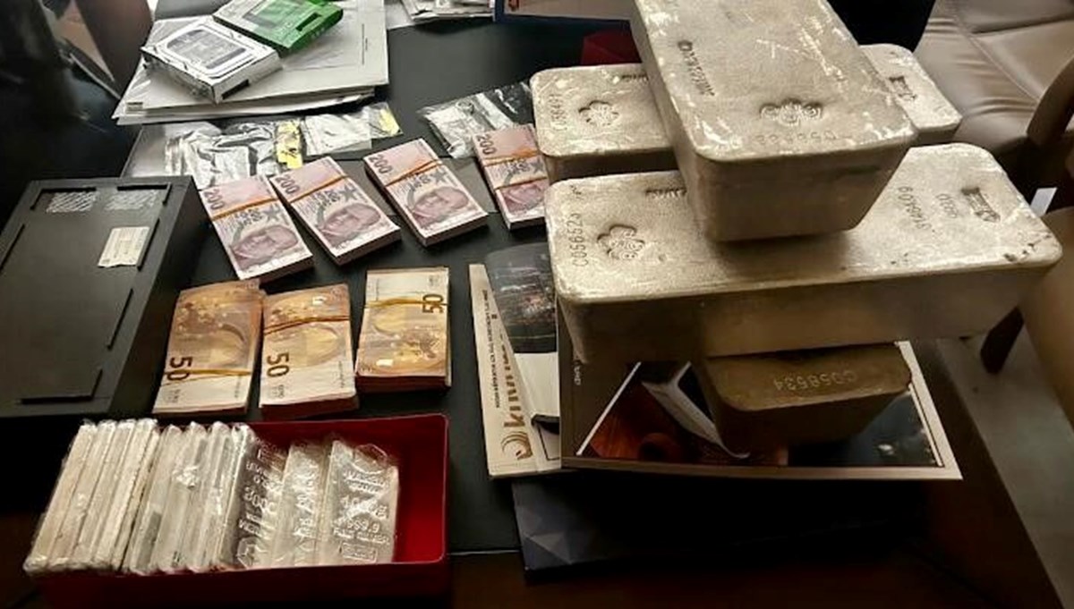 DAEŞ'in kirli para trafiği: Döviz büroları ve dış ticaret şirketlerine baskın DAEŞ'in kirli para trafiği: Döviz büroları ve dış ticaret şirketlerine baskın
