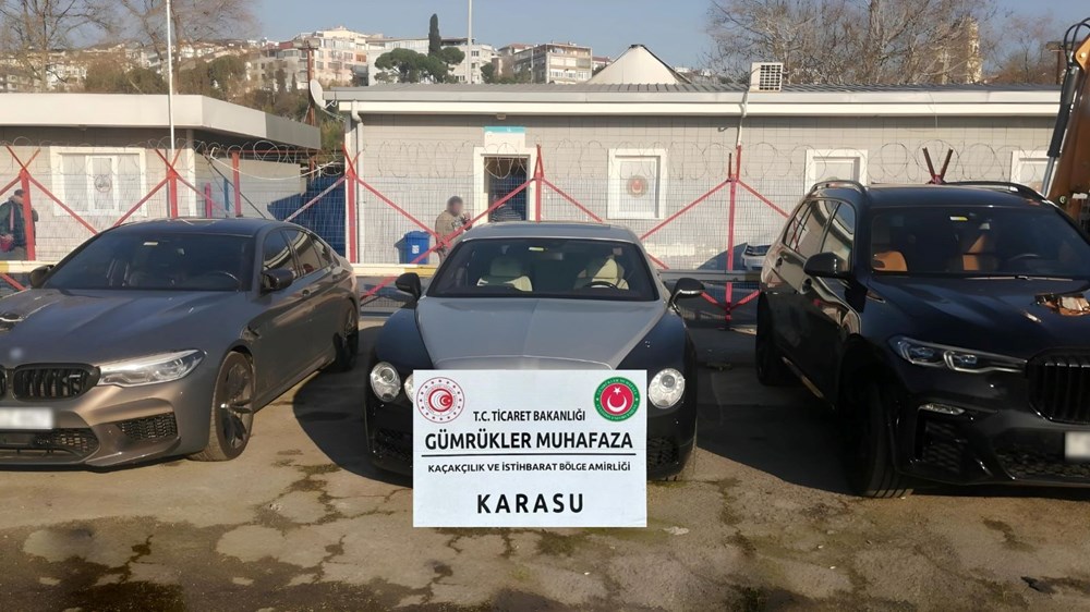 Gümrüklerde lüks araç operasyonu: 445 milyon TL değerinde 49 araca el konuldu - 2