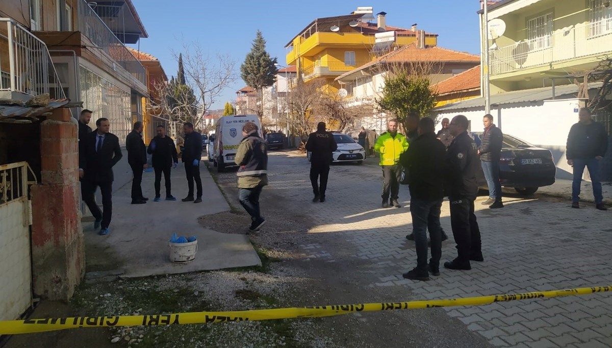 Çuval içinde cesedi bulunmuştu: 2 gözaltı Çuval içinde cesedi bulunmuştu: 2 gözaltı