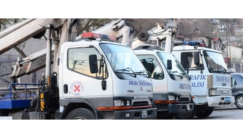 Araç çekicileri, tepe lambası ve siren kullanamayacak
