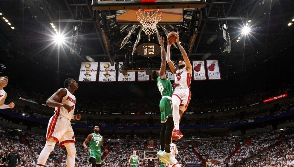 NBA Doğu Konferansı finalinin ilk maçını Heat kazandı
