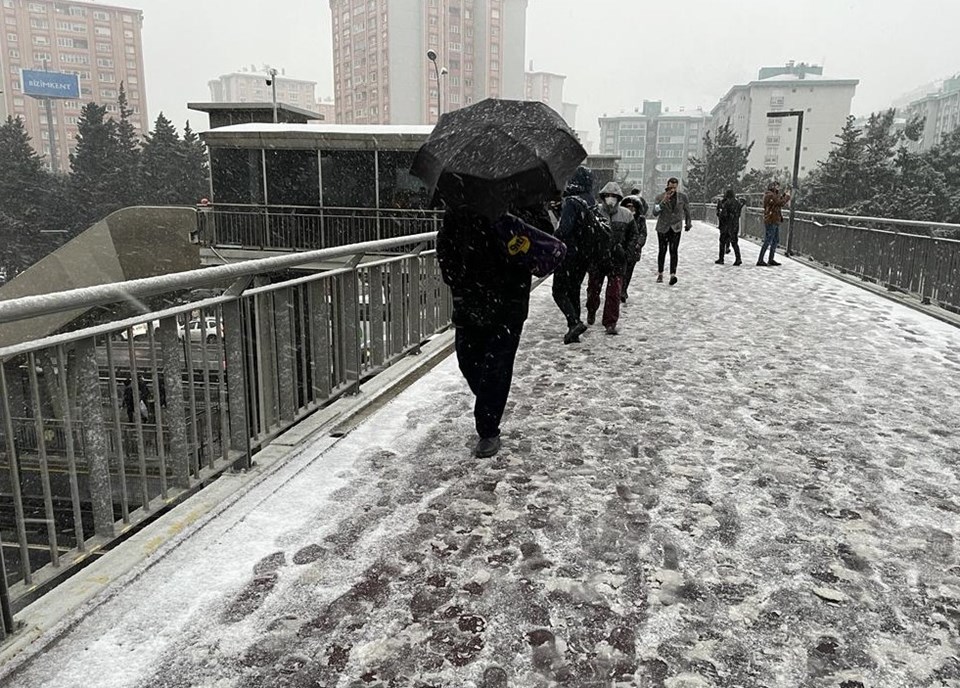 İstanbul'da kar yağışı aralıklarla etkisini sürdürüyor - 1