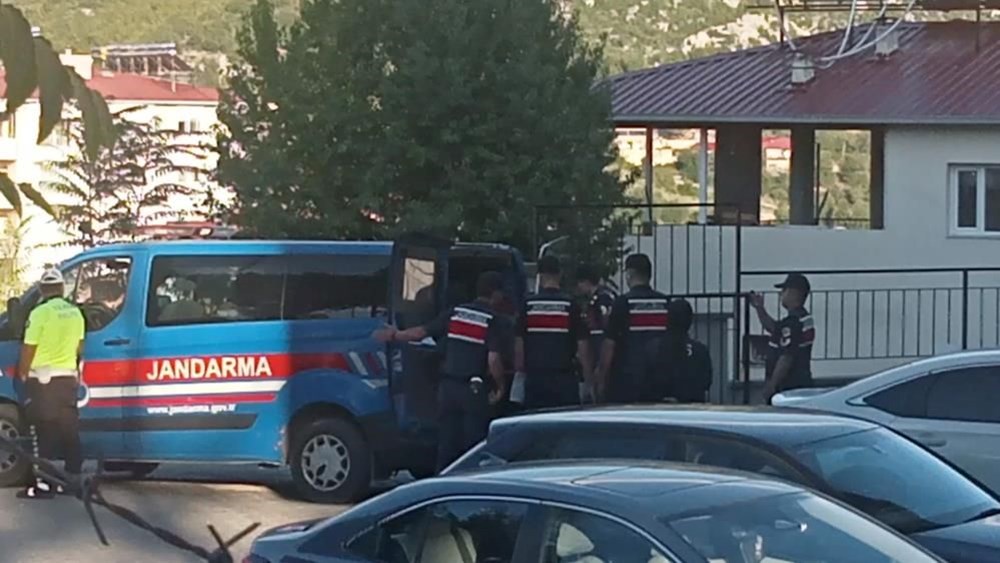 Engelli çobana sopalı işkence: Biri dövdü, diğeri kayda aldı - 7