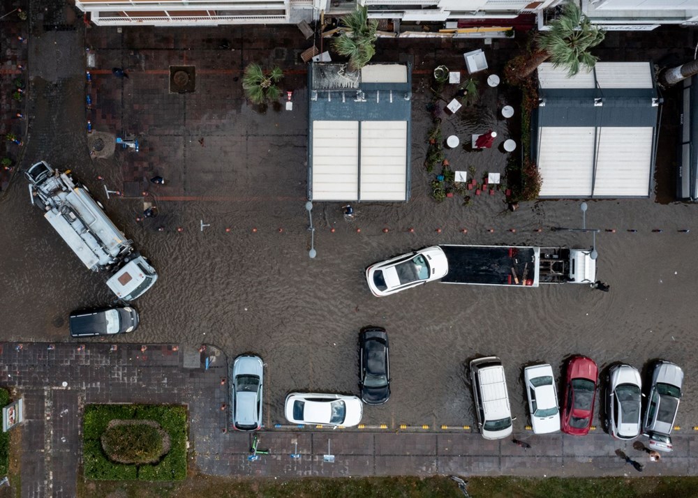 İzmir ve İstanbul’daki deniz taşkınlarına karşı kum torbalıönlem çağrısı - 6