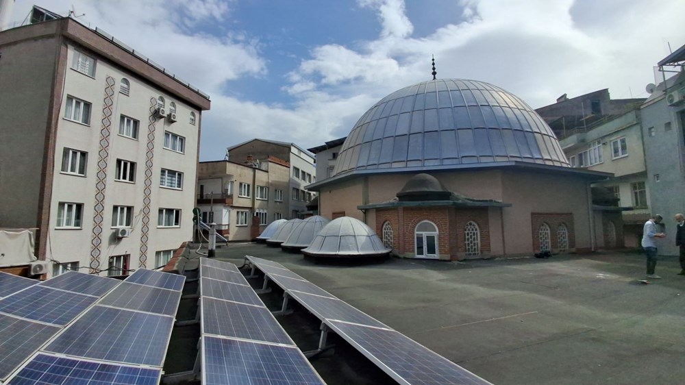 Güneş panelleri ile kendi elektriğini üreten cami: Fazla enerjisi satılıyor - 4