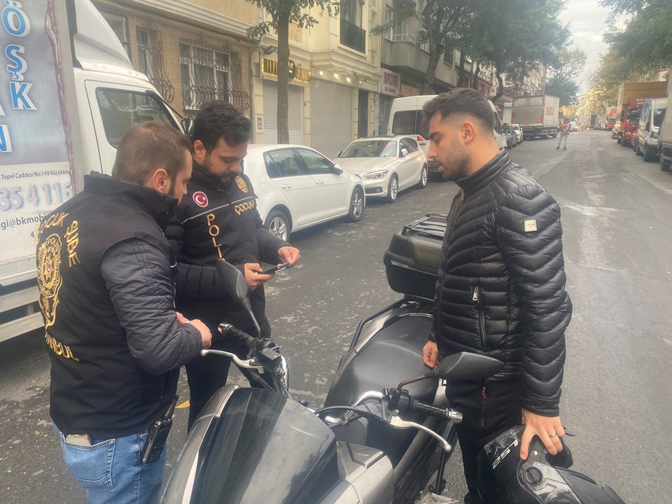 İstanbul emniyetinden okulların ilk gününde denetim - 1