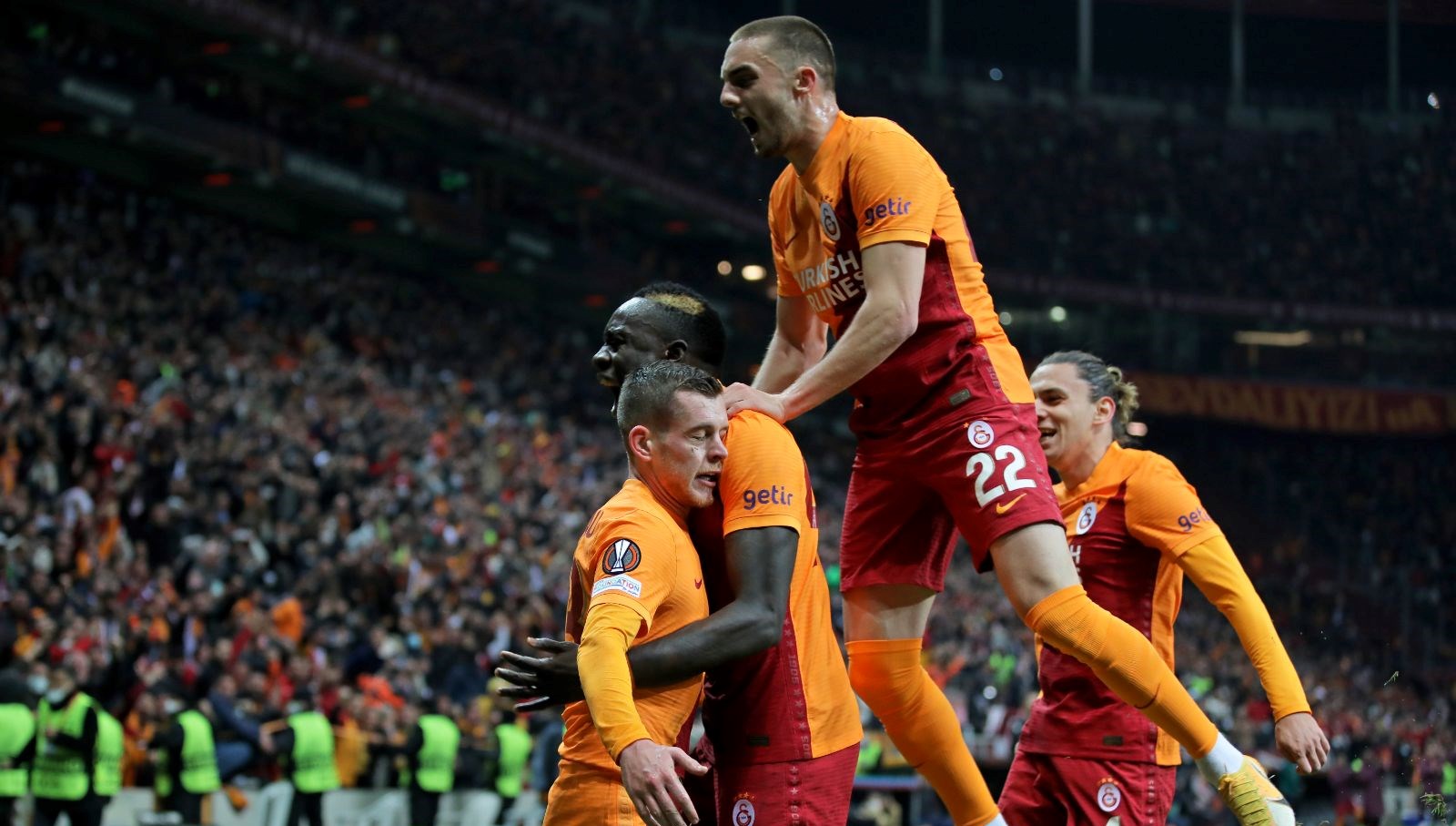 SON DAKİKA: Avrupa Ligi: Galatasaray Gruptan çıkmayı Garantiledi ...