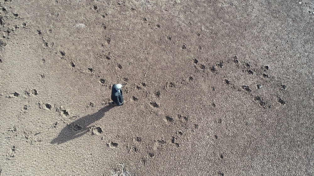 Sivas'ta sular çekildi: Mezarlık ortaya çıktı - 5