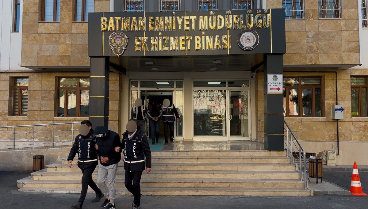 Batman'da iki kapkaççı 120 saatlik kamera kaydı izlenerek yakalandı Batman'da iki kapkaççı 120 saatlik kamera kaydı izlenerek yakalandı