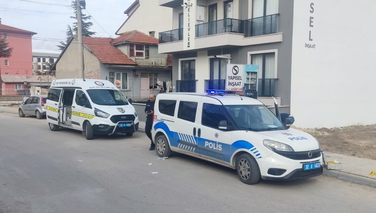 Isparta'da bıçaklı kavga: 1'i ağır 4 yaralı Isparta'da bıçaklı kavga: 1'i ağır 4 yaralı