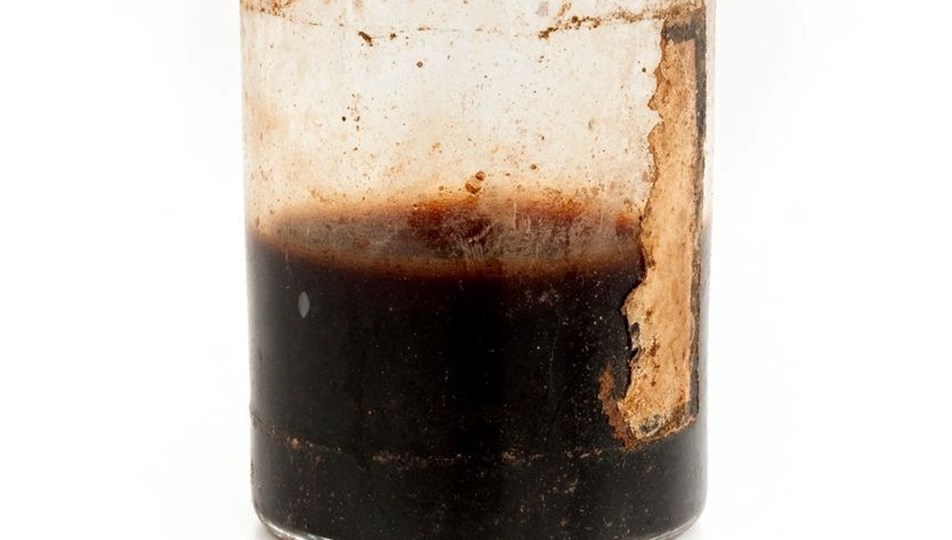 200 yıllık şişeden idrar çıktı: "Cadı Şişesi" olabilir