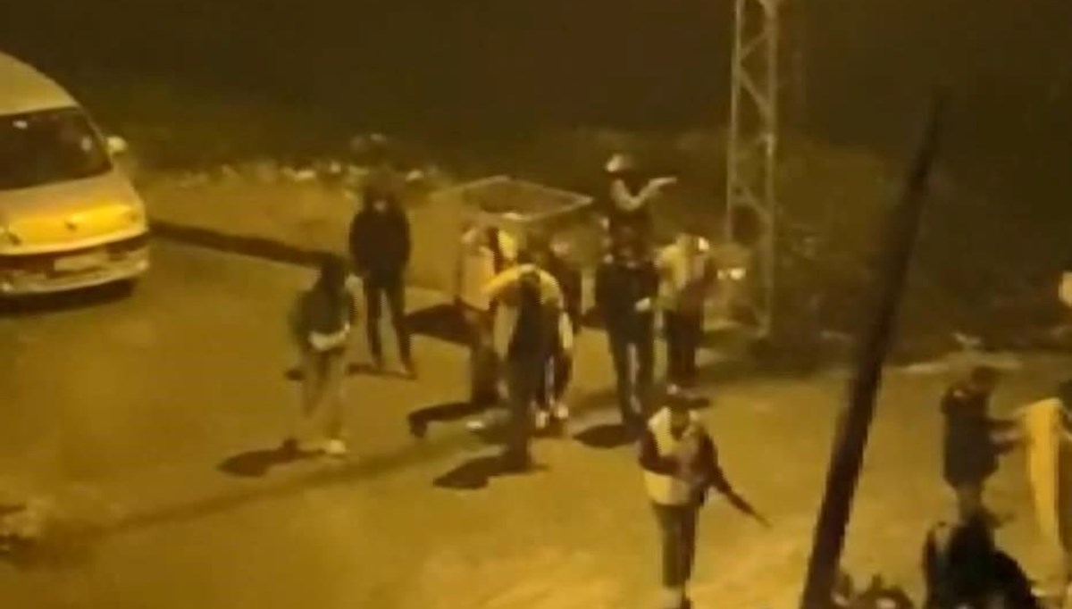 İstanbul’da pompalı tüfekli asker eğlencesi İstanbul’da pompalı tüfekli asker eğlencesi
