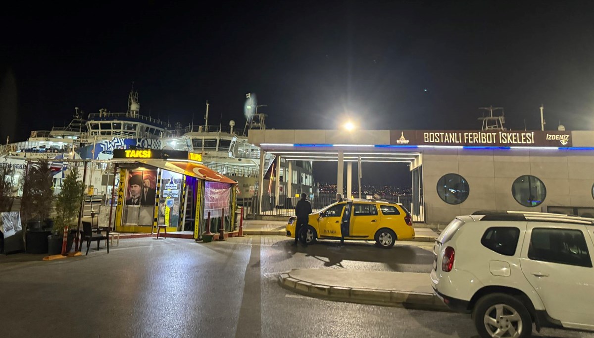 İzmir’de feribot iskeleye çarptı: İki yaralı