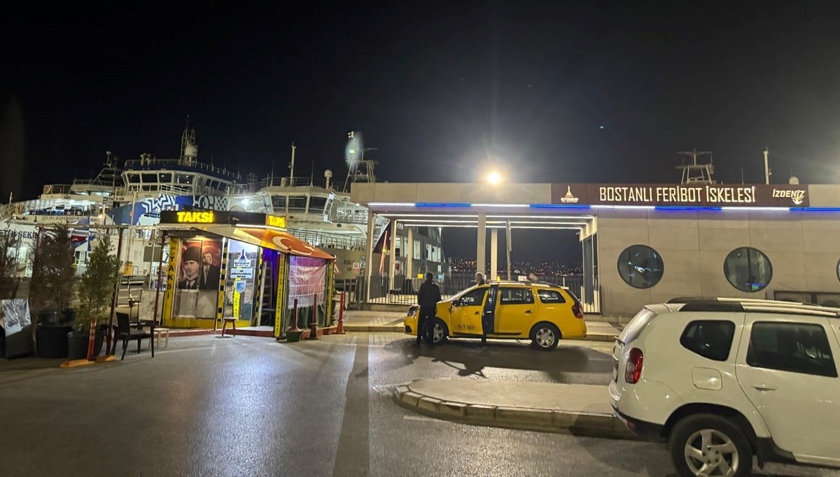 İzmir’de feribot iskeleye çarptı: İki yaralı İzmir’de feribot iskeleye çarptı: İki yaralı