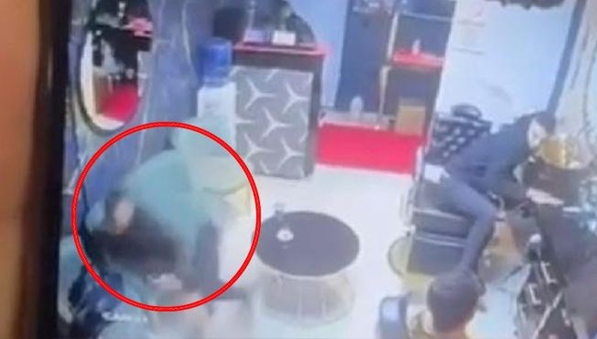 İzmir’de berber dükkanında silahlı saldırı İzmir’de berber dükkanında silahlı saldırı