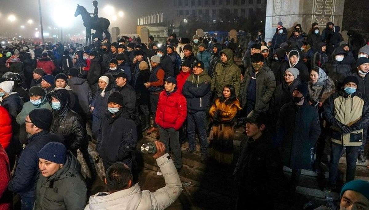 Kazakistan'daki protestolarda hayatını kaybeden güvenlik gücü sayısı 18'e çıktı