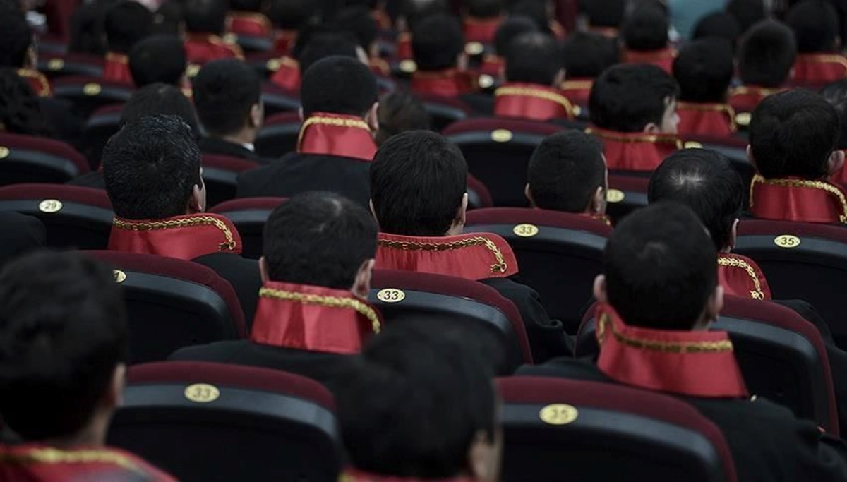 HSK'dan 15 hakim ve savcıya FETÖ ihracı