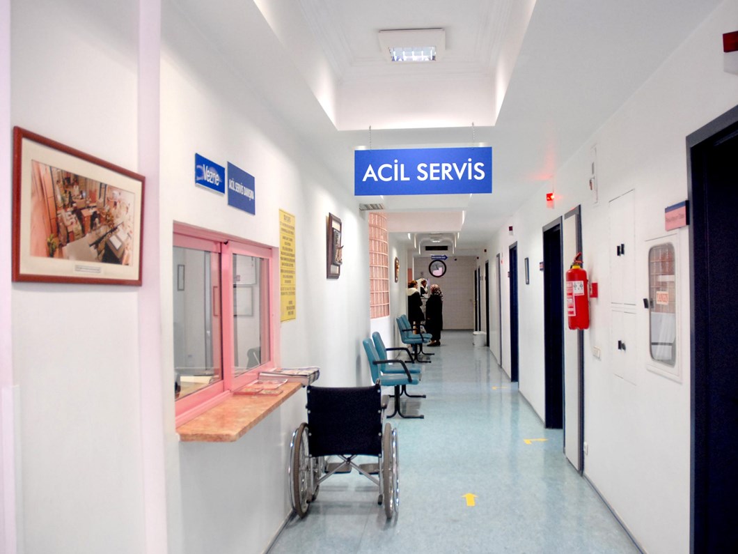 saglik bakanligi ndan acil servislere