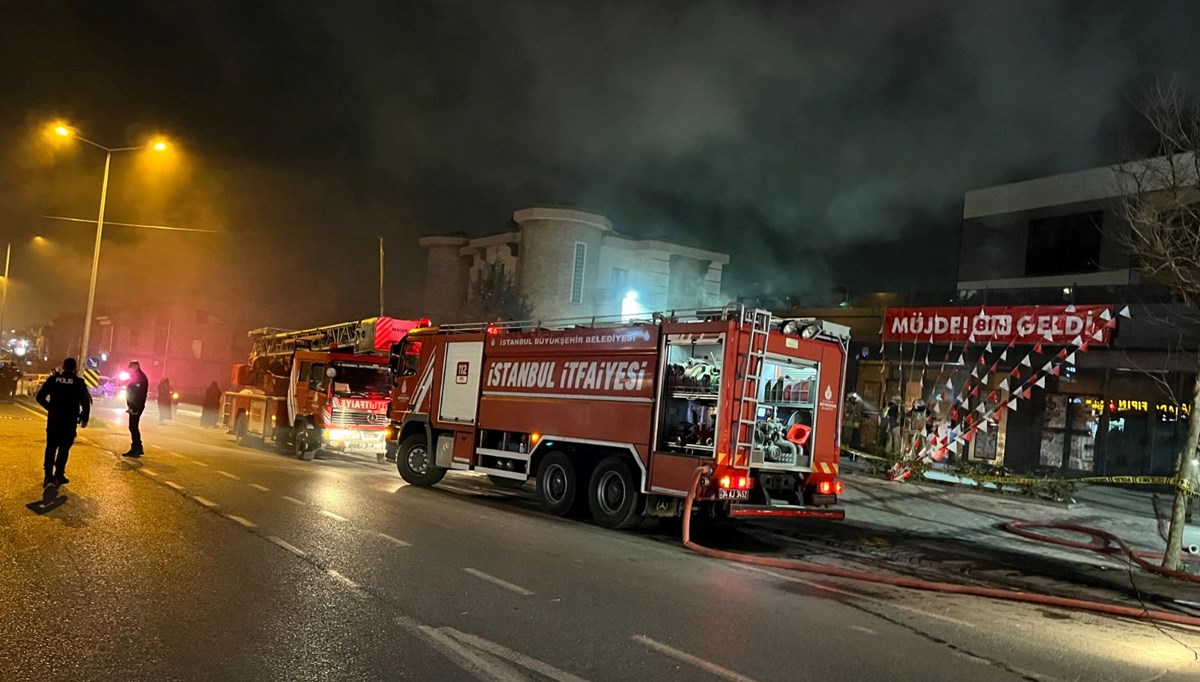 Beylikdüzü’nde market deposunda yangın