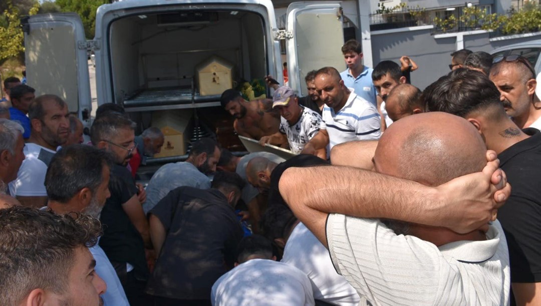 İzmir’deki baba katliamında 3 kardeşe veda: “Hangi birinize yanayım?”