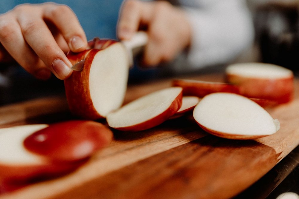 Beslenme Uzmanından Şaşırtan Açıklama: Her Gün Bir Elma Mucizesi! 78 dncY6YFAW0CZ B9vfgzMoA