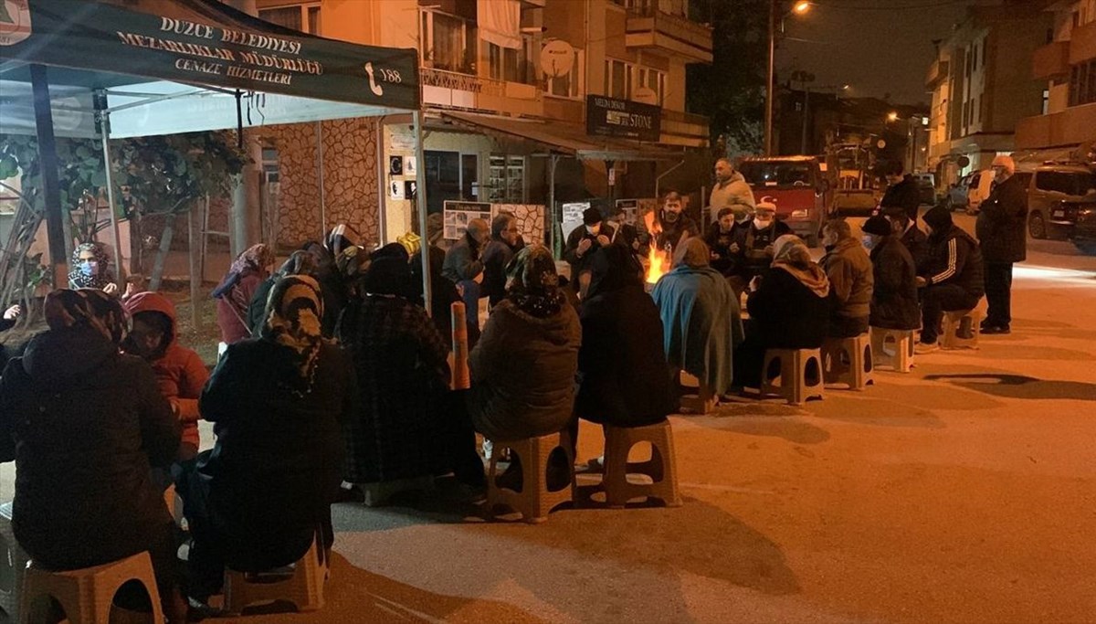 Düzce'de deprem nöbeti sürüyor