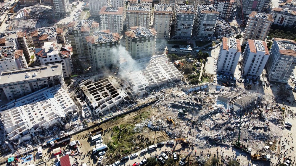 Rönesans Rezidans'ın enkazında 'yaşam' belirtisi - 20