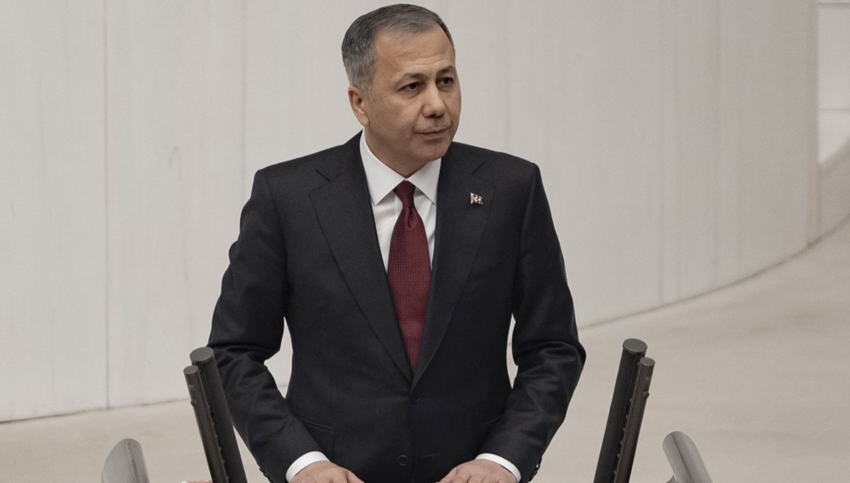 Bakan Yerlikaya ülkesine dönüş yapan Suriyeli sayısını açıkladı Bakan Yerlikaya ülkesine dönüş yapan Suriyeli sayısını açıkladı
