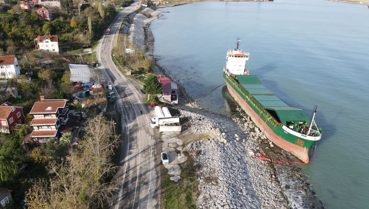 Karaya oturan gemiden yakıt tahliyesi