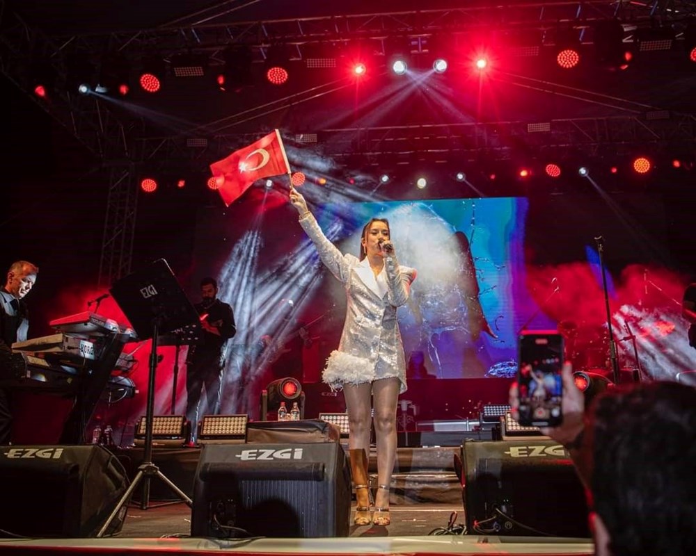 Cumhuriyet Bayramı coşkusu sahnede! - 8