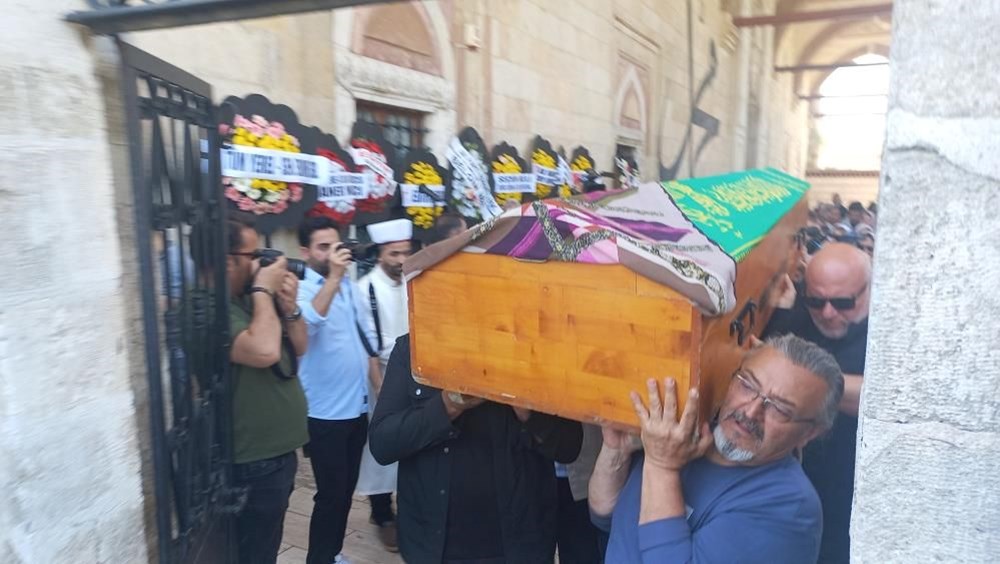 Şişli'de güpegündüz öldürülen Bahar Aksu'ya gözyaşlarıyla veda 77 dqibY4DzekikPZuZoM5SPA