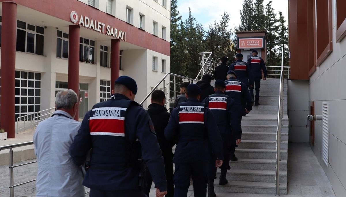 Yalova merkezli 8 ilde yediemin operasyonu: 4 tutuklama Yalova merkezli 8 ilde yediemin operasyonu: 4 tutuklama