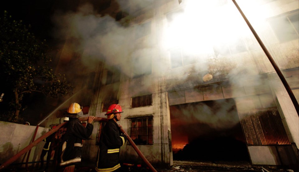 Bangladeş'te yangın faciası: 120 ölü - 1
