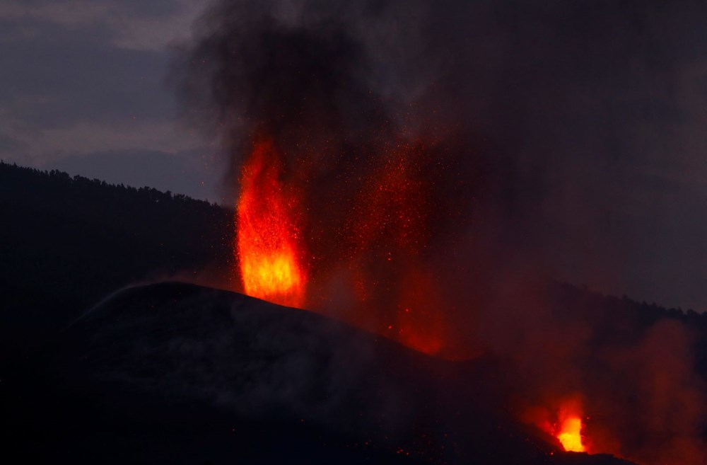 Cumbre Vieja Yanardağı şimdiye kadar 80 milyon metreküp lav püskürttü - 1