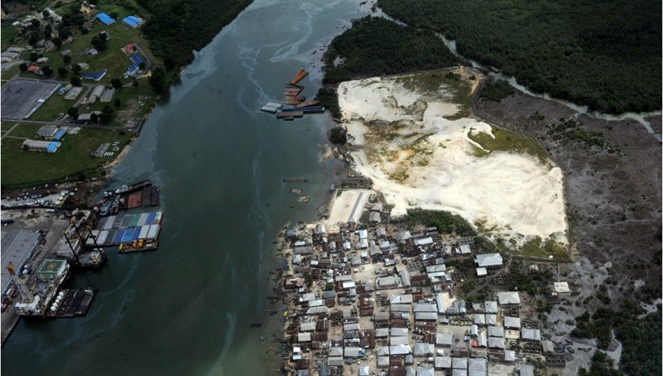 Shell, Nijeryalı çiftçilere 15 milyon euro tazminat ödeyecek