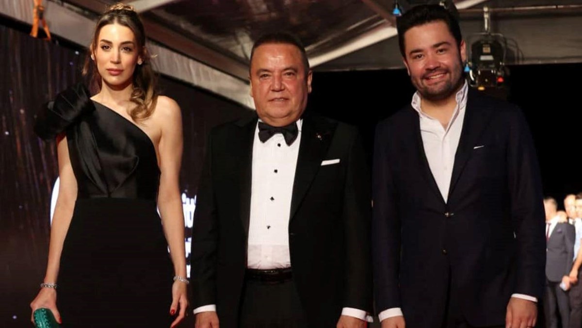 Zeynep Kerimoğlu- Muhittin Böcek, Gökhan Böcek