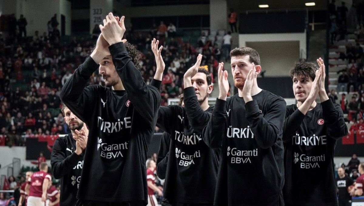 FIBA Dünya Kupası Elemeleri: 12 Dev Adam, Letonya'ya kaybetti