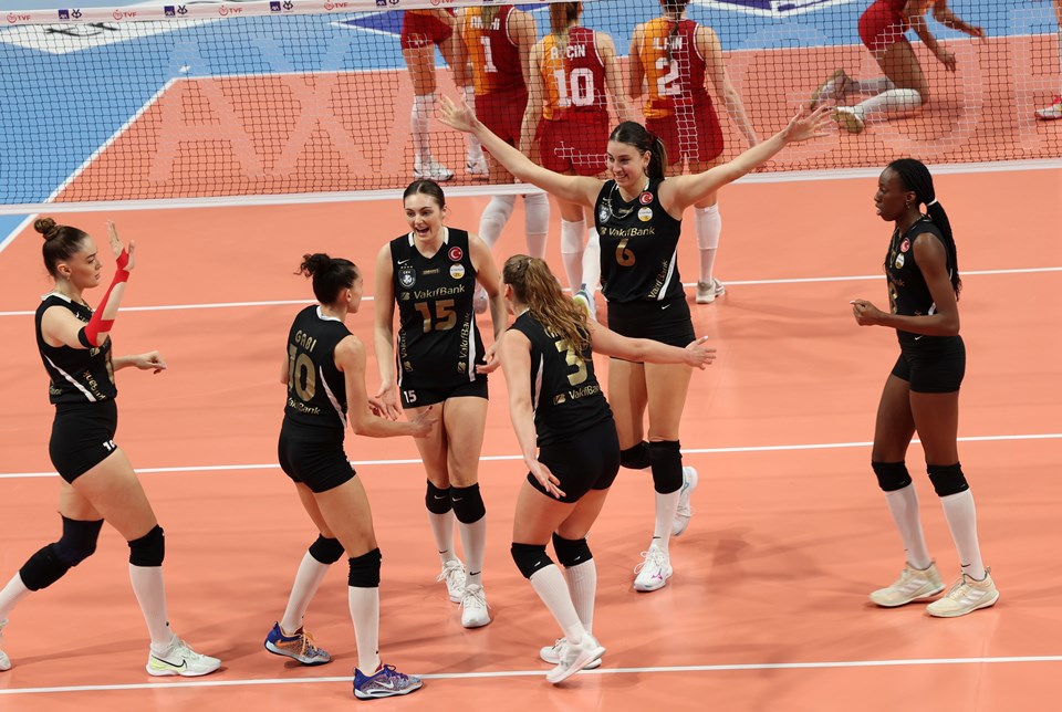 Galatasaray'ı yenen VakıfBank yarı finalde - 1