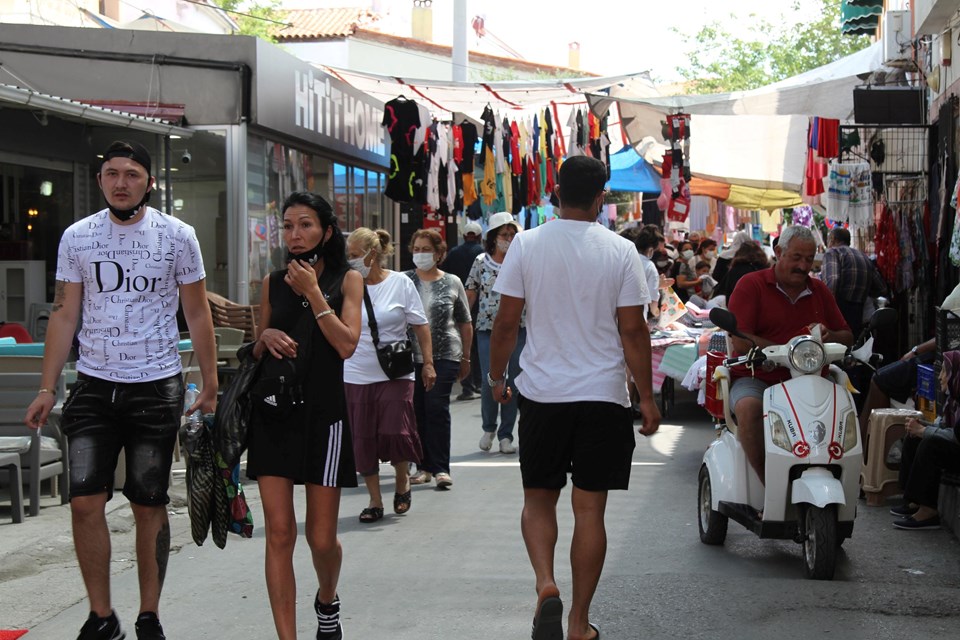 Ayvalık'ta esnaf, Midilli'den gelecek Yunan turistleri bekliyor - 2