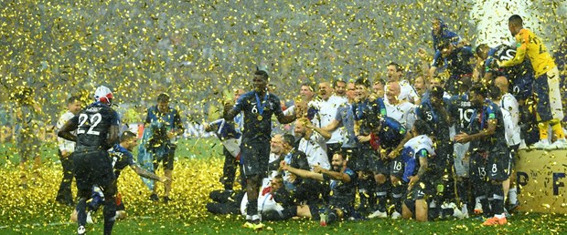 2018-07-15T180141Z_1012519869_RC1A99CCCA40_RTRMADP_3_SOCCER-WORLDCUP-FINAL.JPG